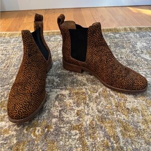 Madewell Ainsley Chelsea Boot in Spotted Calf Hair
